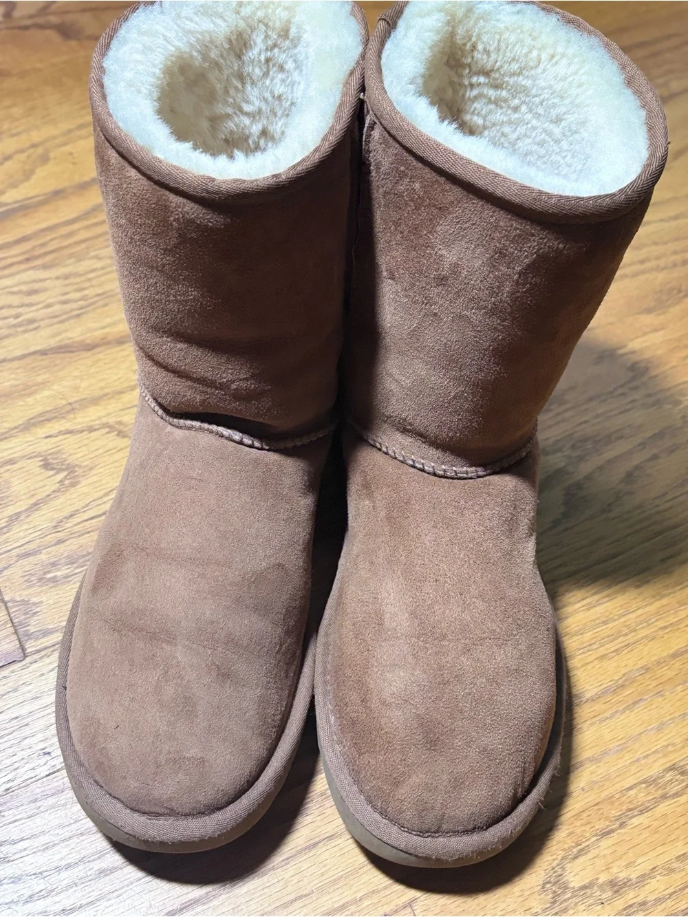 UGG Classic Short II Boots Chestnut Suede Sheepskin Women's Size 9